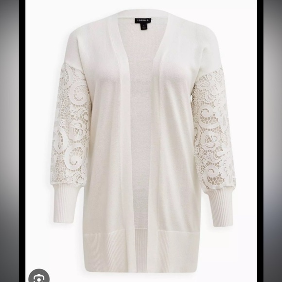 Torrid Cardigan Eyelet Lace Balloon Sleeve Sweater size 2X - Picture 1 of 7